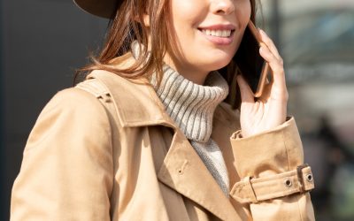 Le trench : pourquoi est-il un classique de la mode et comment le porter ?